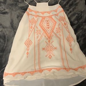 Women’s flowy tank